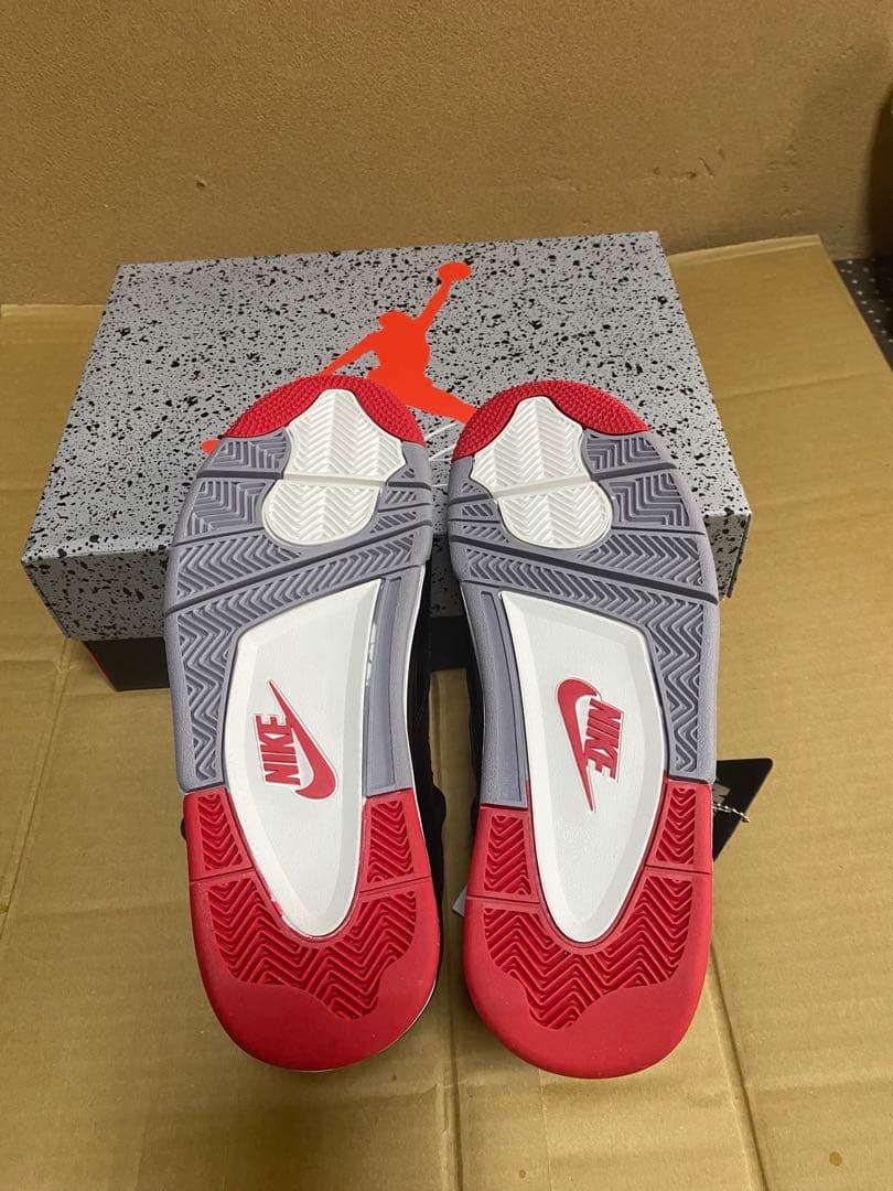 Air Jordan 4 ブラック/レッド　（26cm）