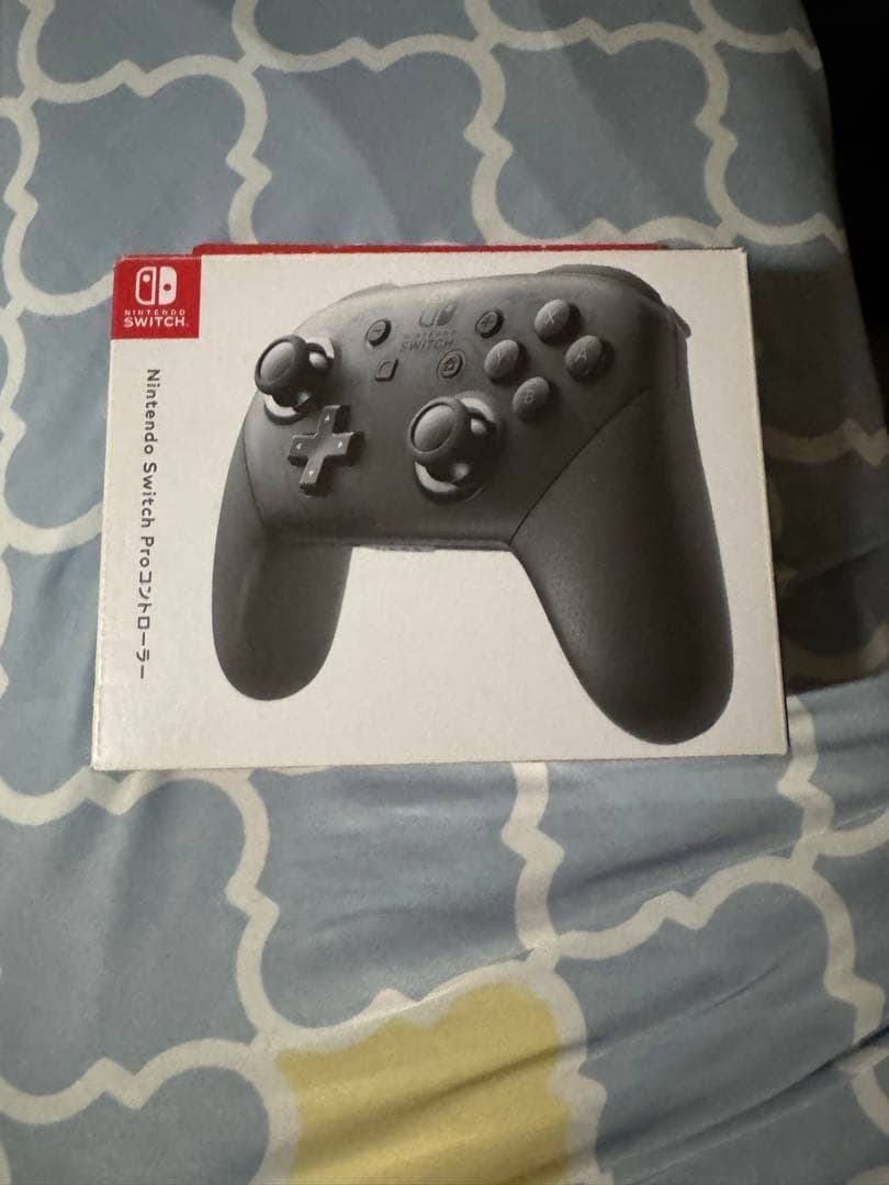 Nintendo Switch本体とプロコン