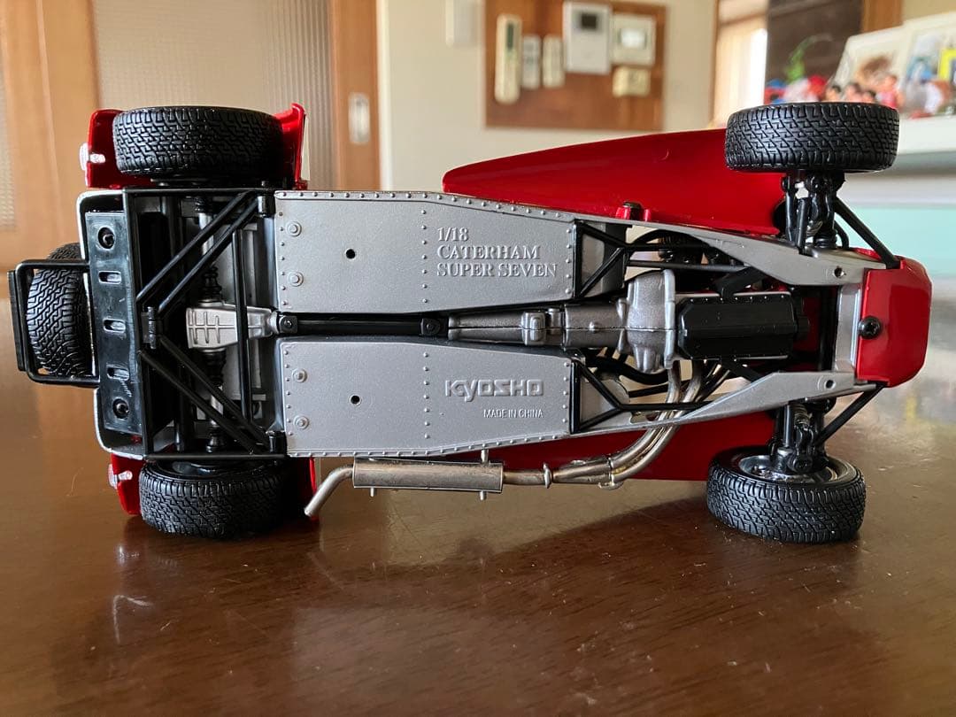 京商1/18CATERHAM SUPER SEVEN ミニカーレッド/シルバー