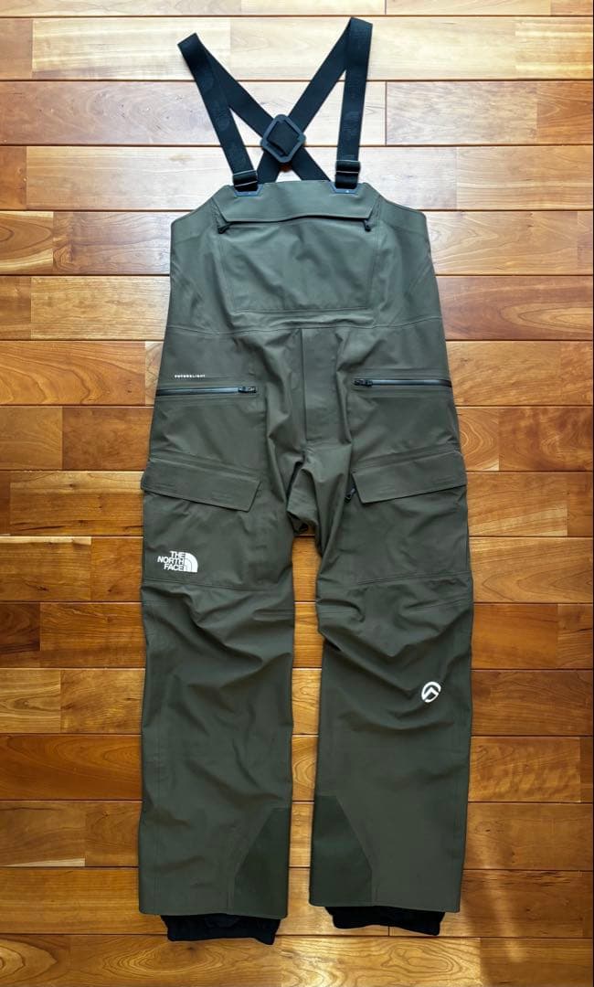THE NORTH FACE ビブパンツ（FUTURELIGHT）