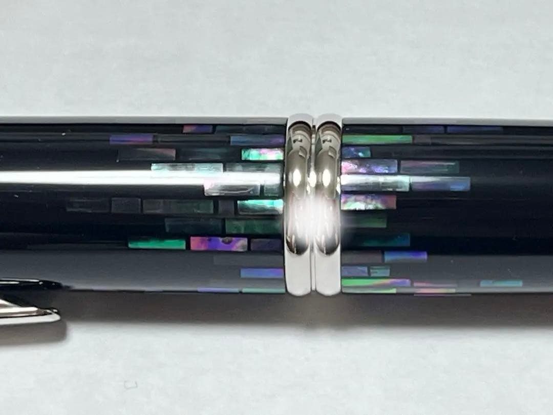u*a様 新品　パイロット　キャップレス　螺鈿　ストライプ　細字　Ｆ　万年筆　漆