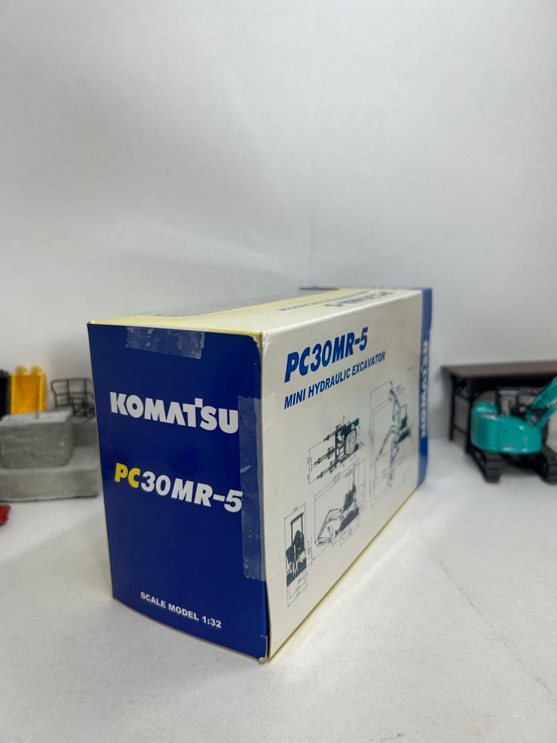 コマツpc30mr
