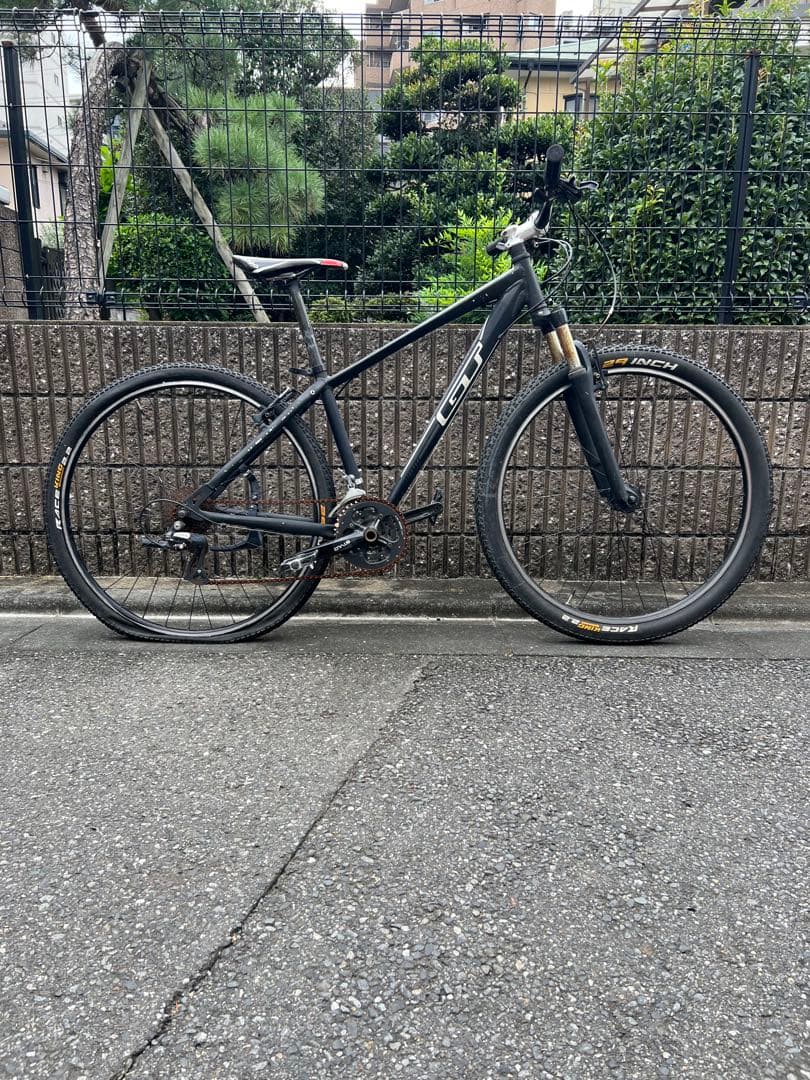 GT社製　MTB サイズS 29er マットブラック 8速【引き取り】