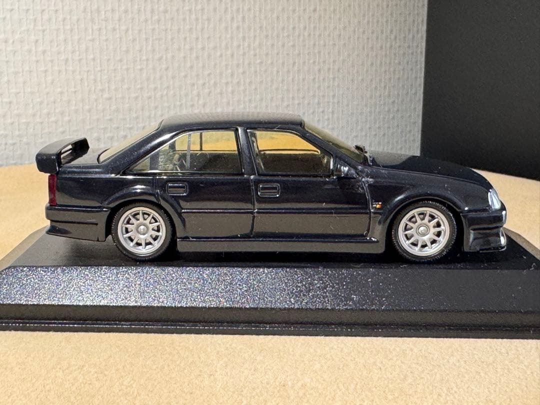 MINICHAMPSOpel Omega Evolution 500黒メタリック