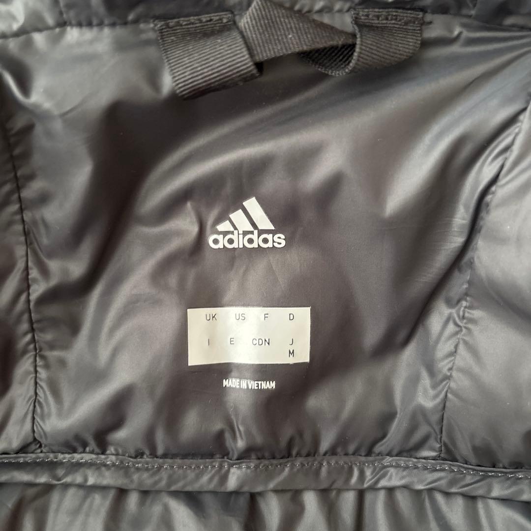 adidas ベンチコート　ダウン