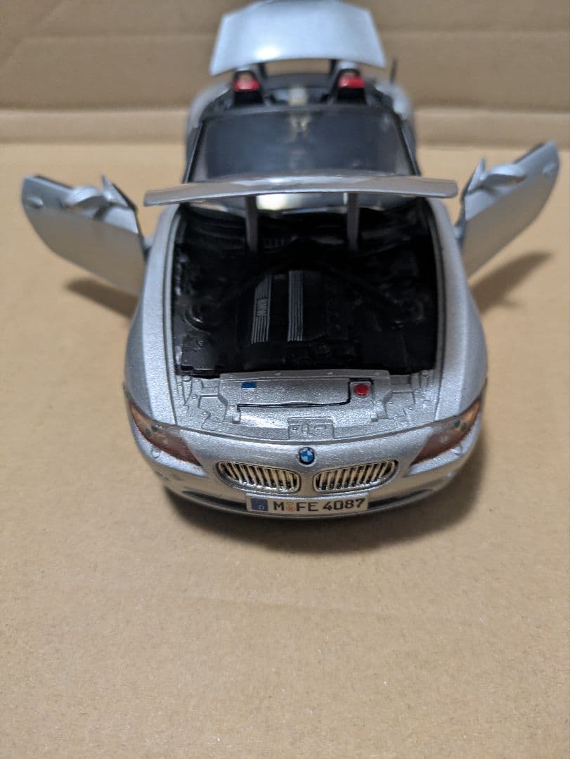  Z4 シルバー　ミニカー　1/24
