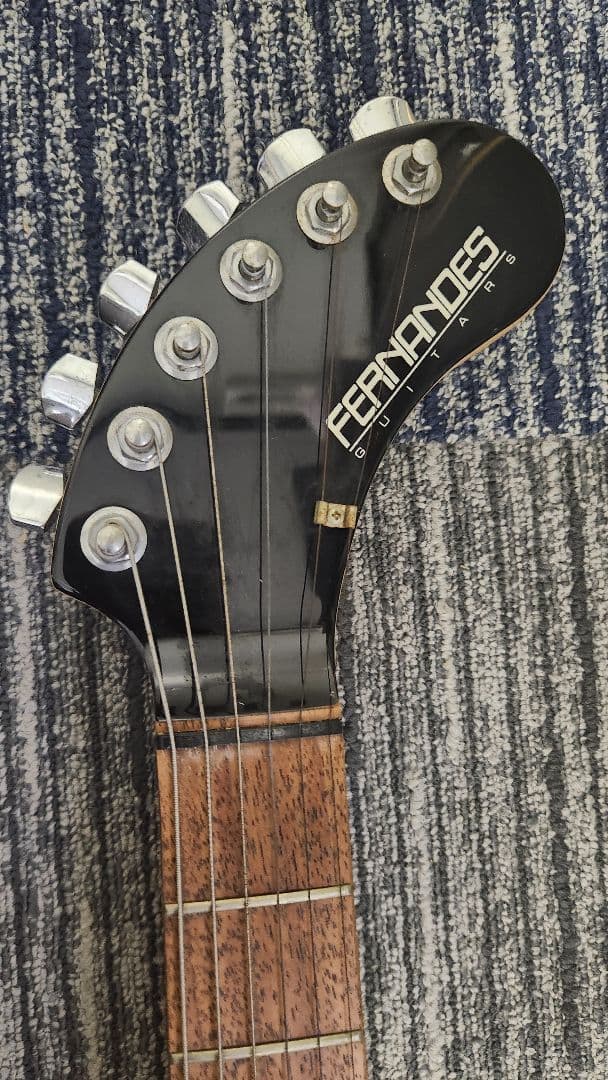 【美品】フェルナンデス ZO-3 サンバースト エレキギター 訳あり価格