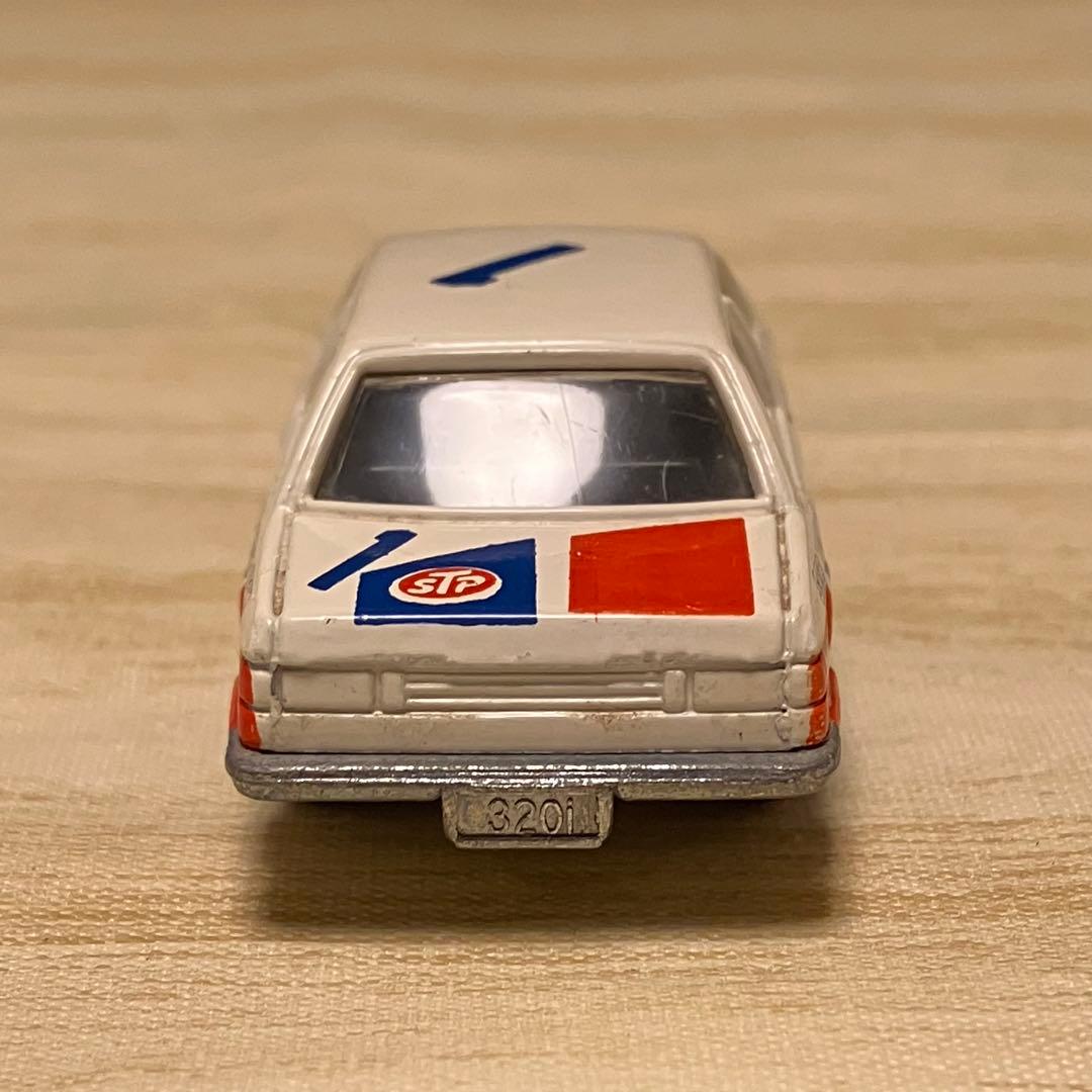 トミカ  320i No.F23 1/62