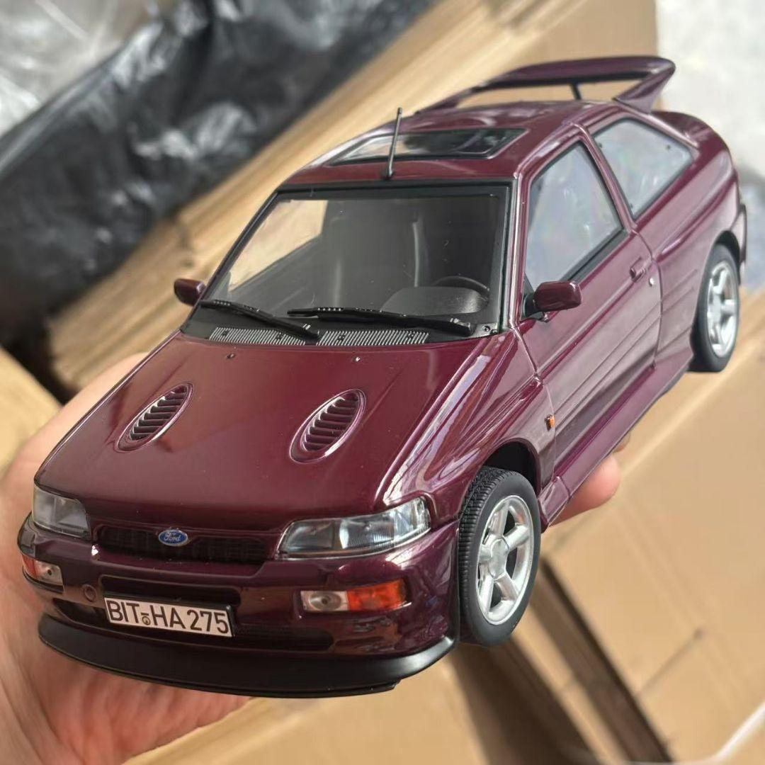 Ford Escort RS Cosworth ダークレッド ミニカー 1/18