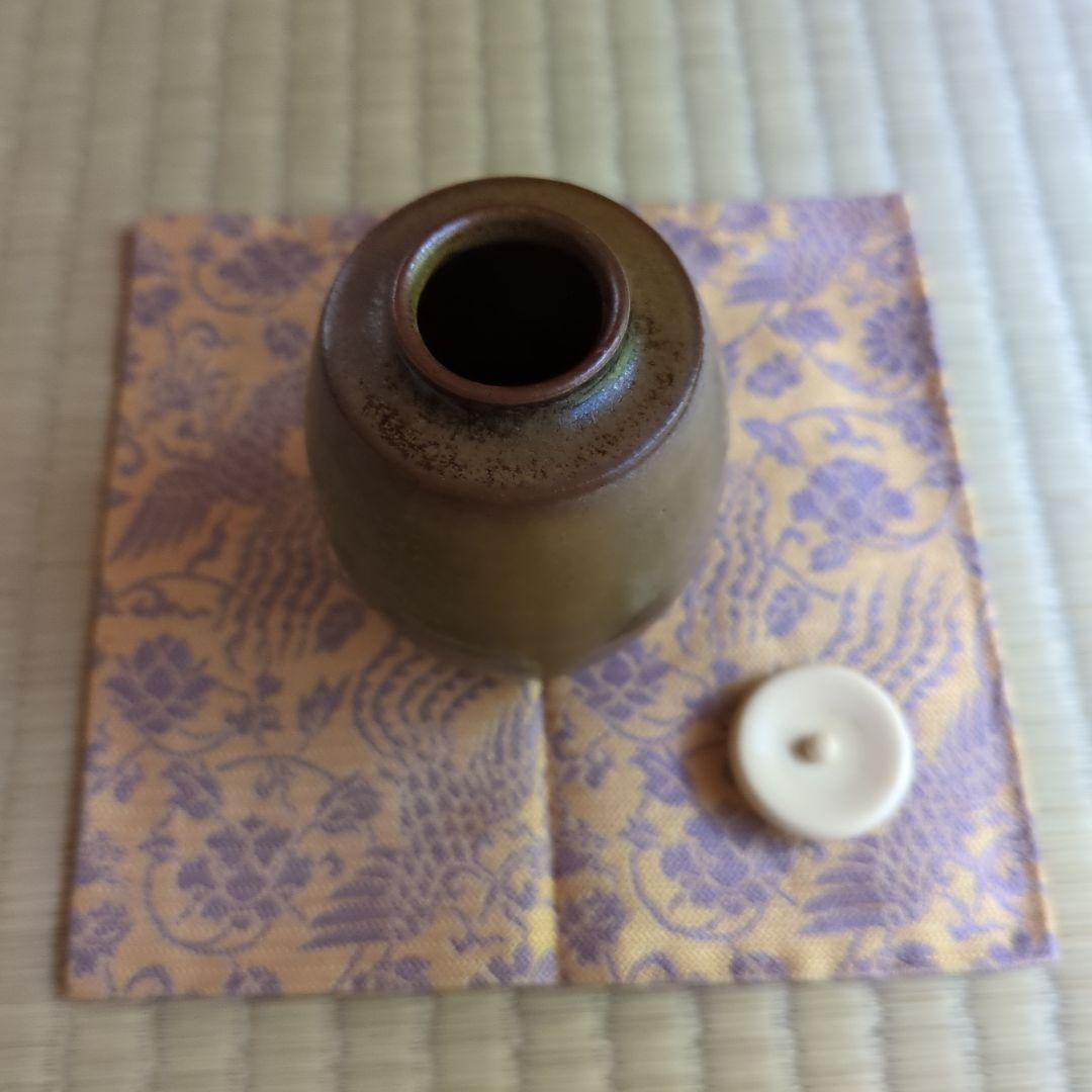 A 384 　　　 丹波肩衝茶入・信水窯　（新品未使用品）