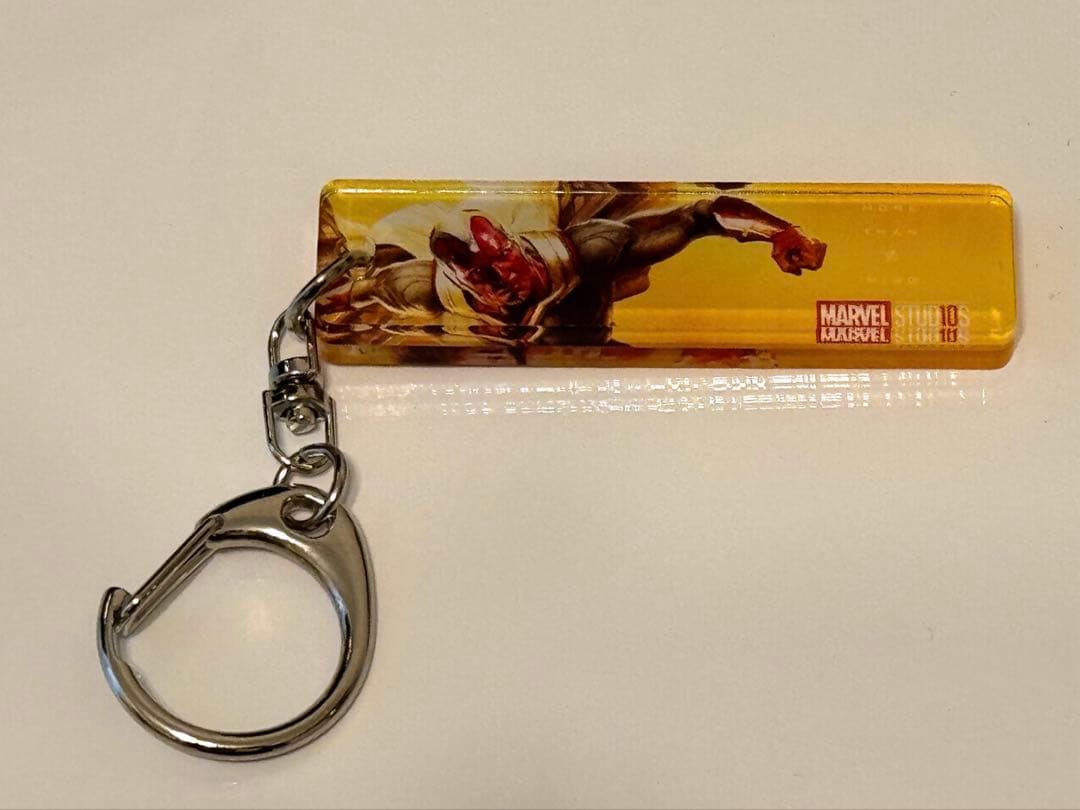 ワンダ　スカーレットウィッチ　ヴィジョン　キーホルダー