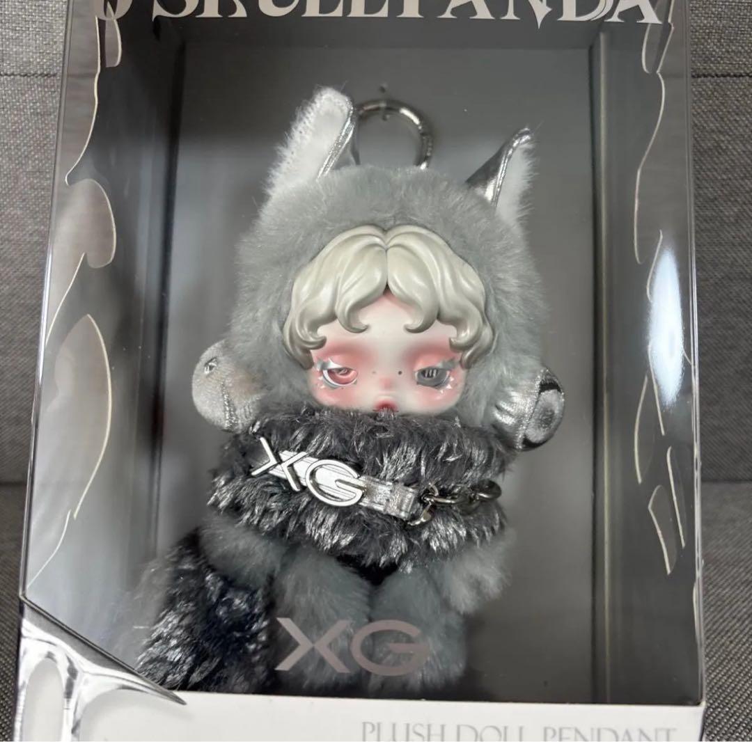 正規品 スカルパンダSKULLPANDA × XG ぬいぐるみペンダント日本限定