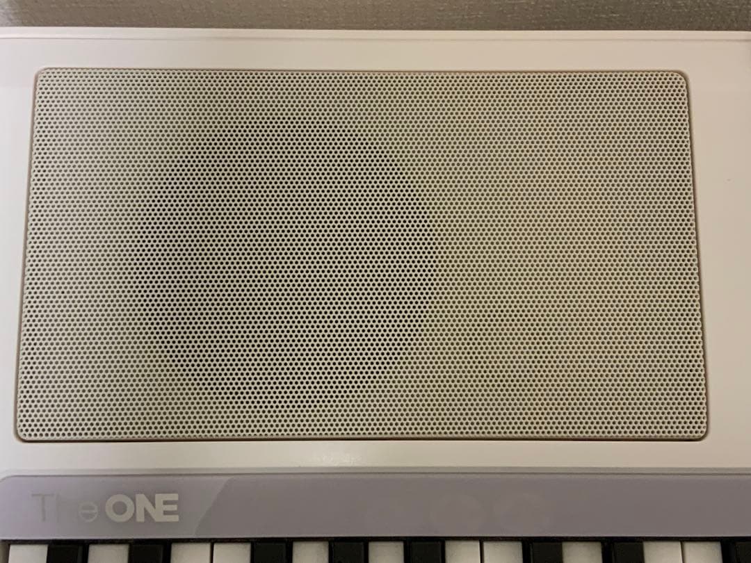 The ONE Smart Piano Light（ホワイト／61鍵）