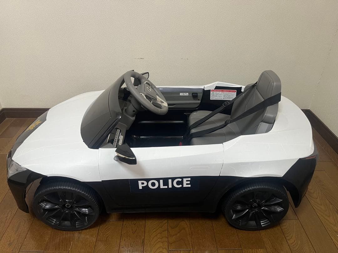 パトカー レクサスLC500 乗用ラジコンカー 子供用 リングボーイリングガール