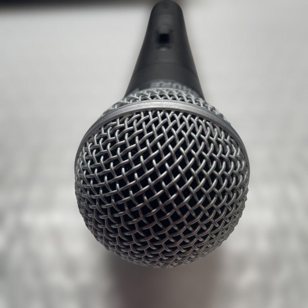 SHURE ボーカル用ダイナミック　マイクロホン