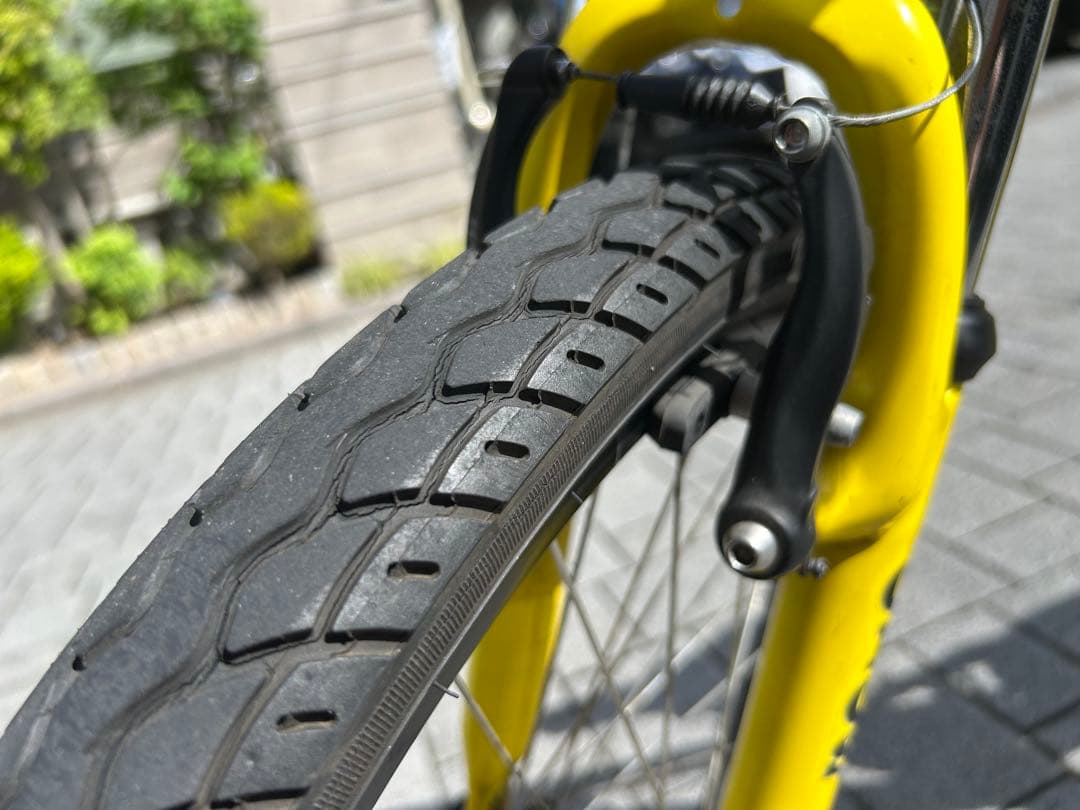 引取限定　GIOS ジオス ジェノア　22インチ　イエロー