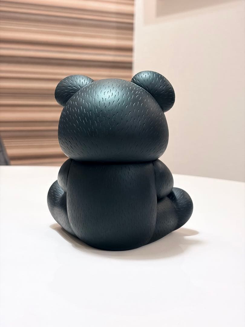 KAWS OriginalFake UNDERCOVER カウズ ベア 黒