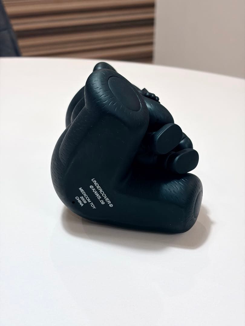 KAWS OriginalFake UNDERCOVER カウズ ベア 黒