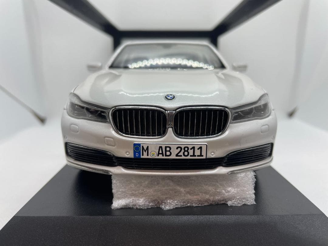特注 1/18  750Li ホワイト