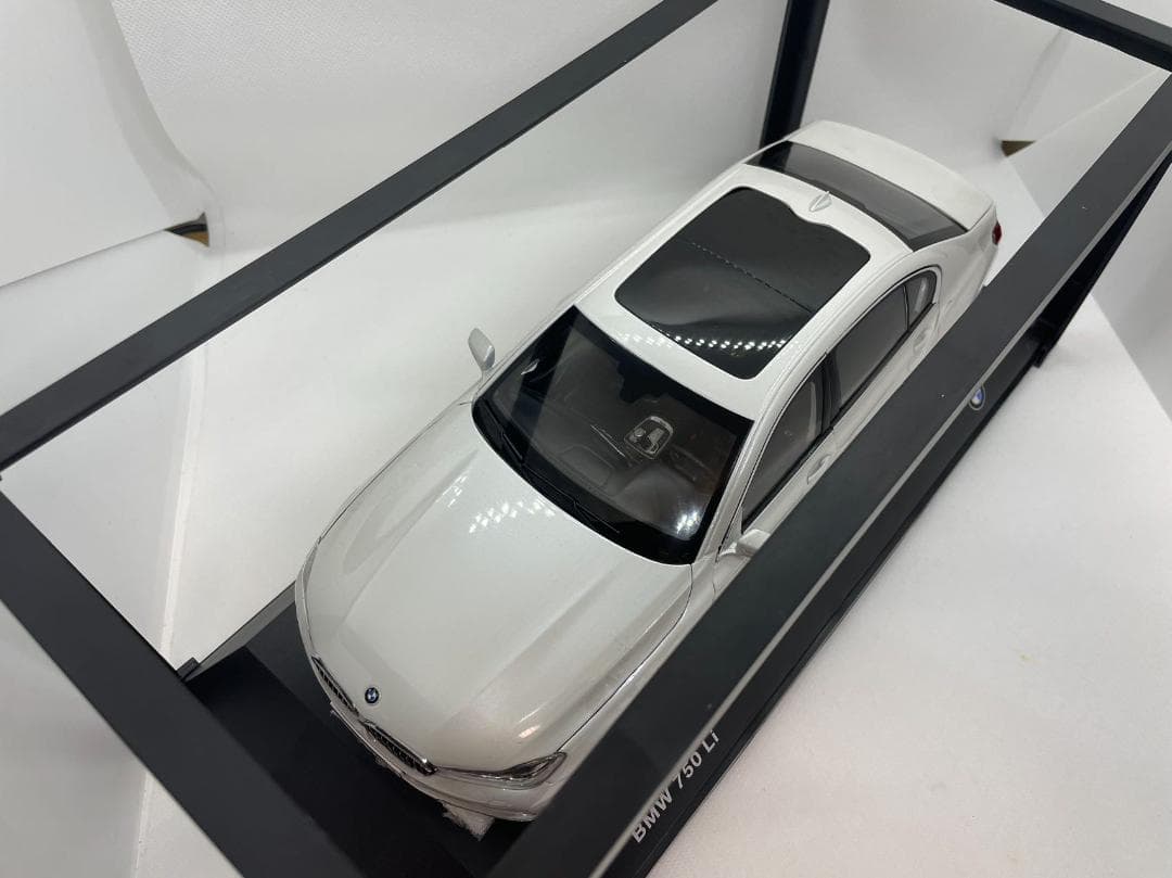 特注 1/18  750Li ホワイト