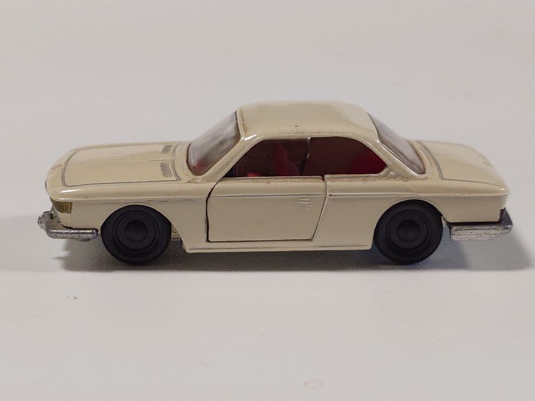 ミニカー Siku V266  2000 CS