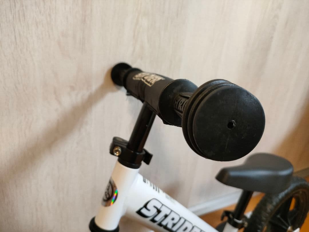 ストライダー 12インチ 白 スポーツモデル ホワイト STRIDER