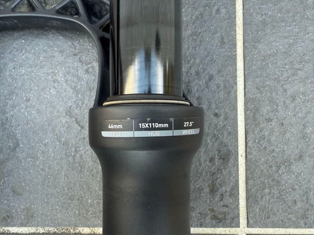 RockShox Yari RC 27.5 160mm サスペンションフォーク