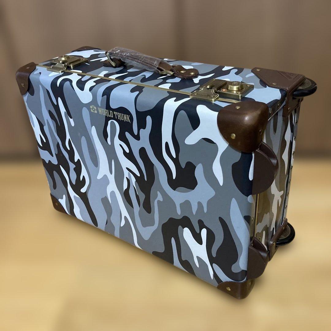 新品、未使用　✨迷彩柄キャリーケース✨
