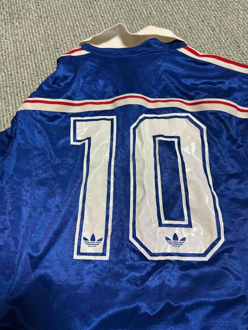 adidas 青 Vネック ピステ 10番