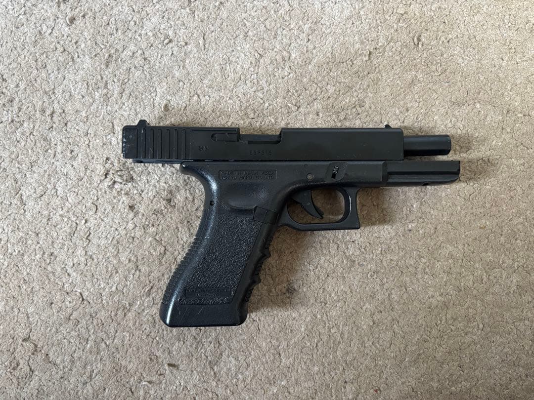 東京マルイ GLOCK18C ガスブローバックエアガン　マガジン3本付き