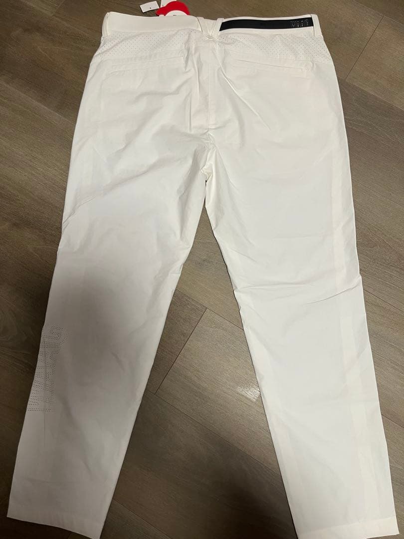 WAAC ホワイト スリムフィットパンツ 新品タグ付き