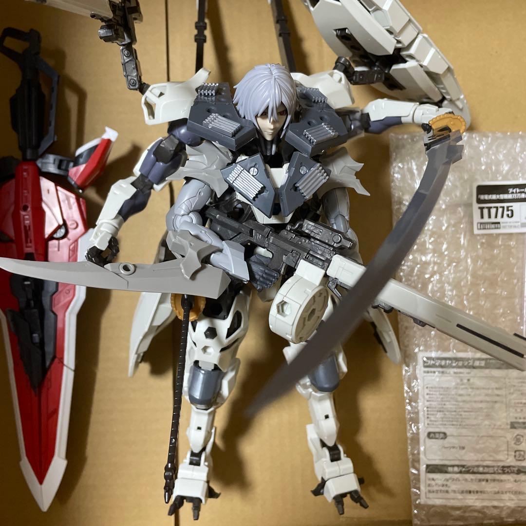 ジルコニアブイトール　ミキシングジャンク品　完成品　ヘキサギア　メガロマリア