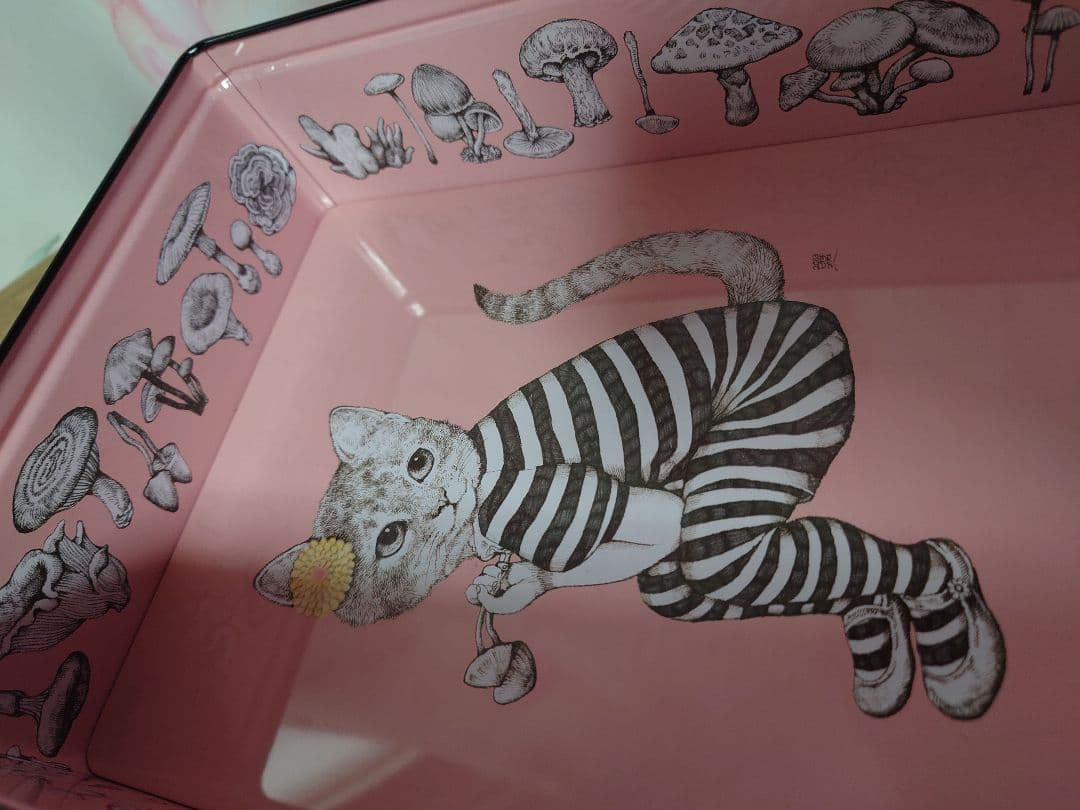 ヒグチユウコ　　猫　角缶　ラデュレ　　マスキングテープ　ネコ/キノコ　メモ
