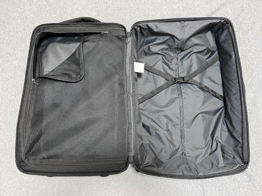 Dakine Carry On Roller Bag 42L 黒 (ブラック)