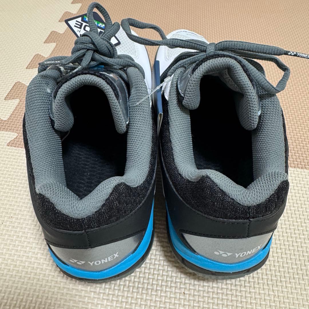 新品未使用　ヨネックス　バドミントンシューズ