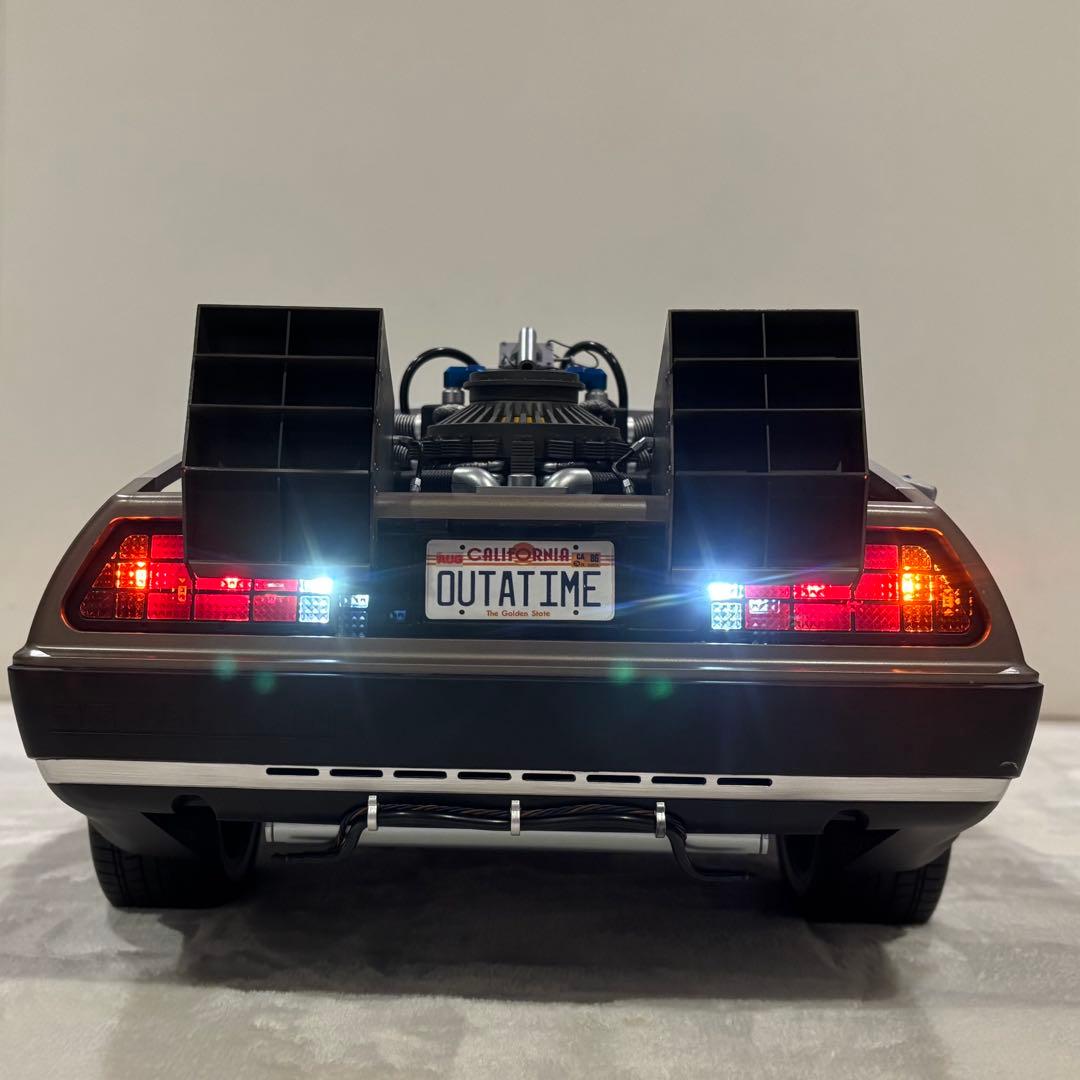 ホットトイズ バックトゥザフューチャー 1/6 デロリアン PART1