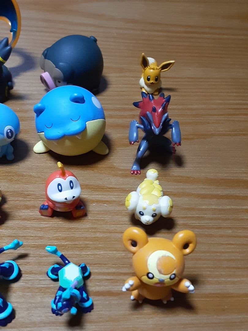 ポケモン　ミニフィギュア&指人形等32個セット　パーツ欠品ありポケットモンスター