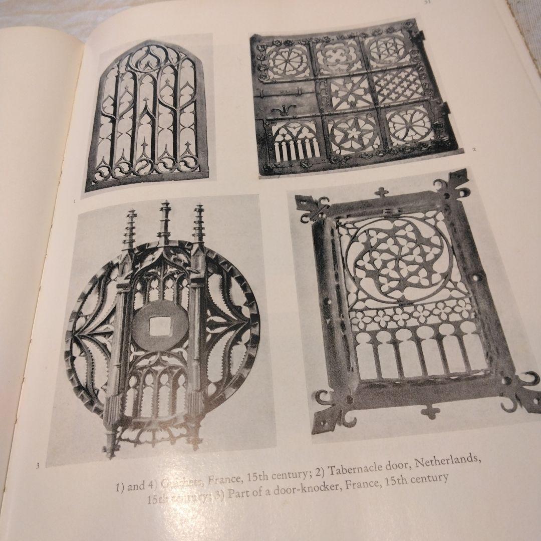 本　A  Handbook of wrougt  iron