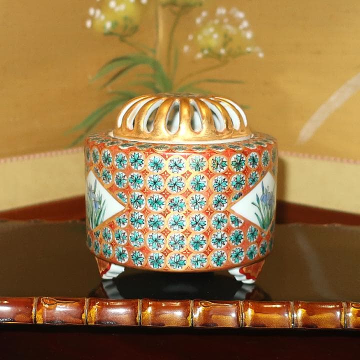 伝統工芸九谷焼　香炉　金襴手花尽くし　菖蒲（アヤメ）GIFT対応可