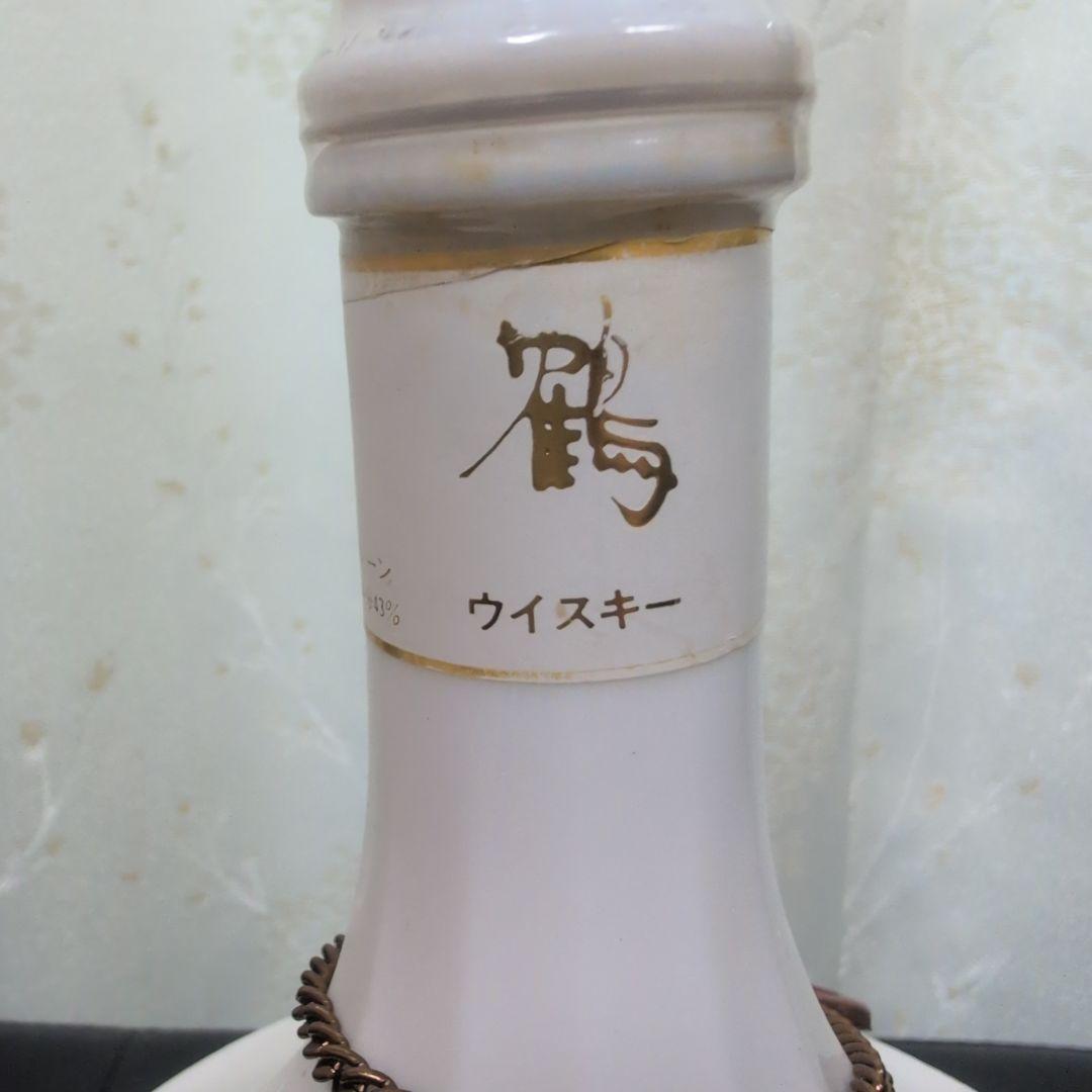NIKKA ウイスキー　鶴 　陶器ボトル 銅製メダル付き