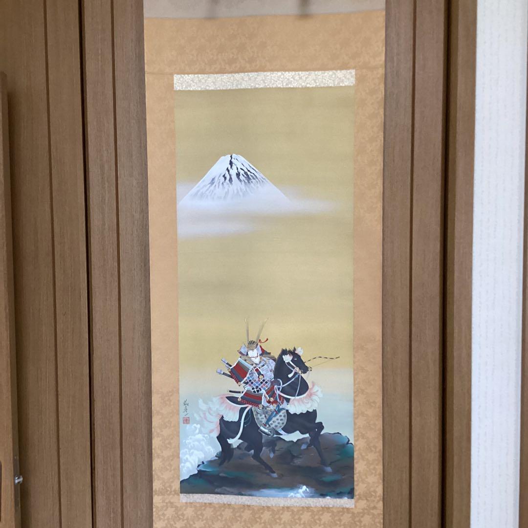 安田靫彦　絹本着色掛軸一幅　【武者之図】　共箱　肉筆画　軸先紫檀　　模写　182