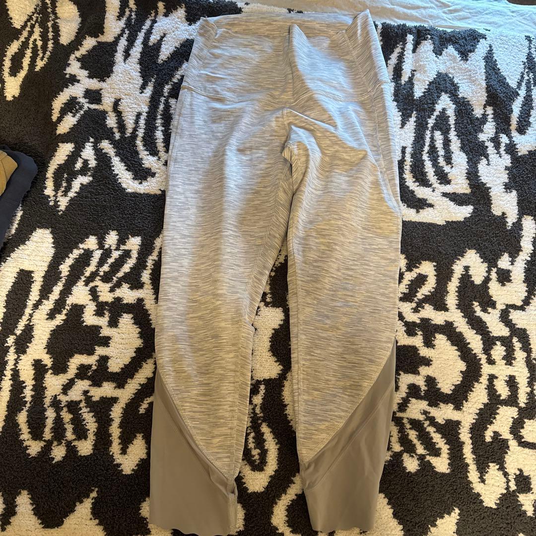 Lululemon スリムフィット ヨガパンツ グレー