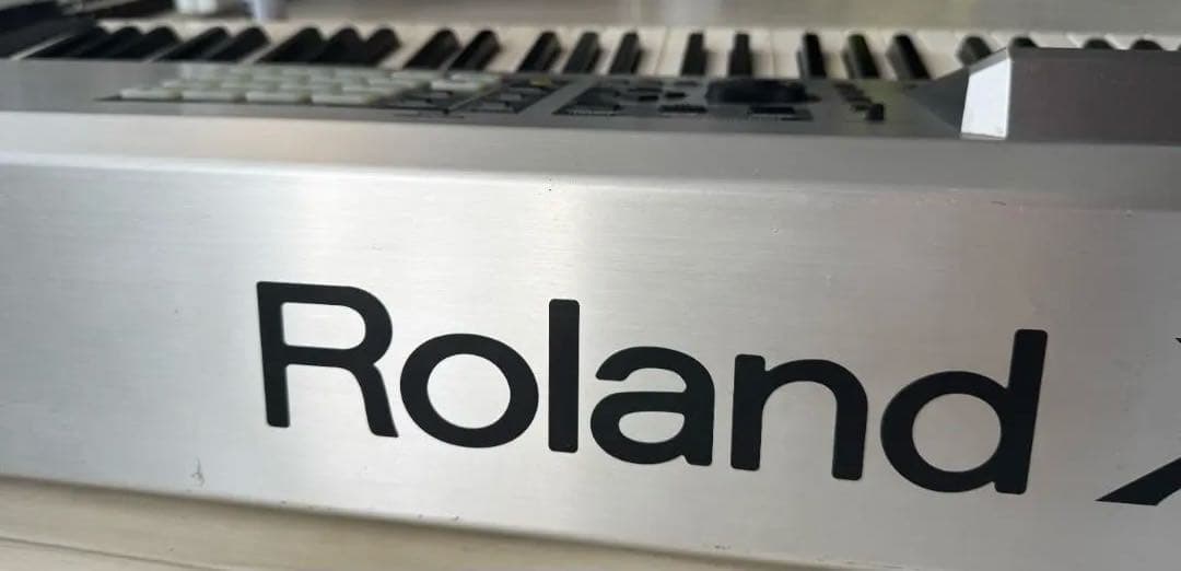 Roland Fantom X8 ｜88鍵｜ピアノタッチ｜要修理｜現状渡し