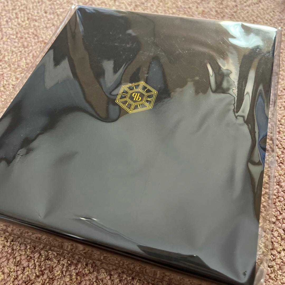 女王蜂　 qb luxury Logo mini bag ショルダー　パスケース