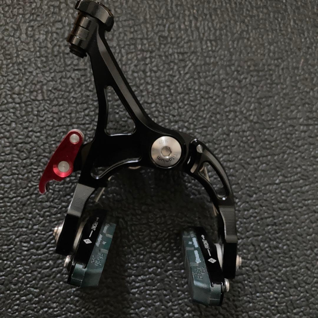 TNI 超軽量　キャリパーブレーキ　前後セット　美品