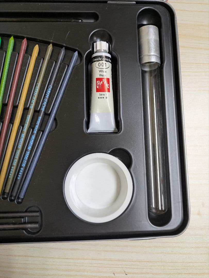 Caran d'Ache Museum 水彩色鉛筆セット 18色