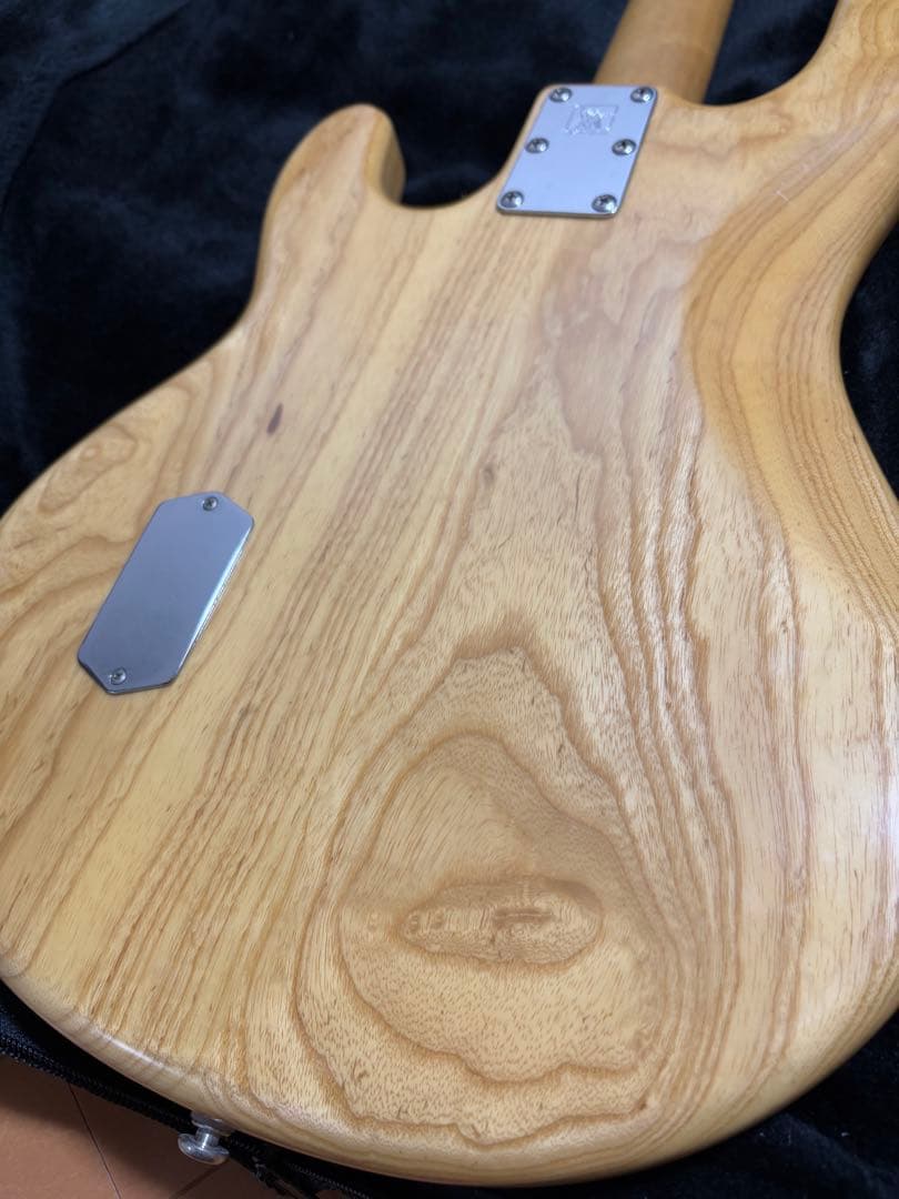 【美品】Music Man StingRay 4弦ベース 純正ケース付