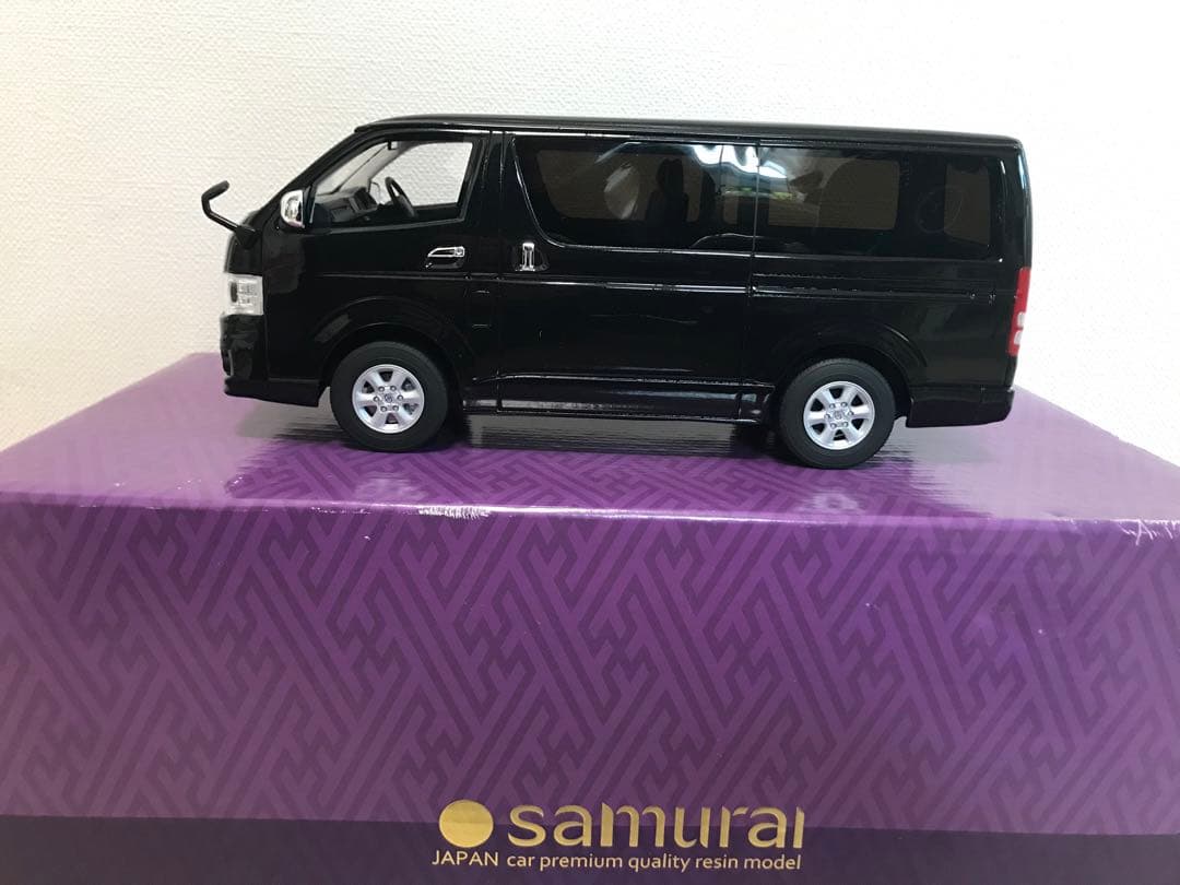 値下げ中　　samurai ハイエース　1/18
