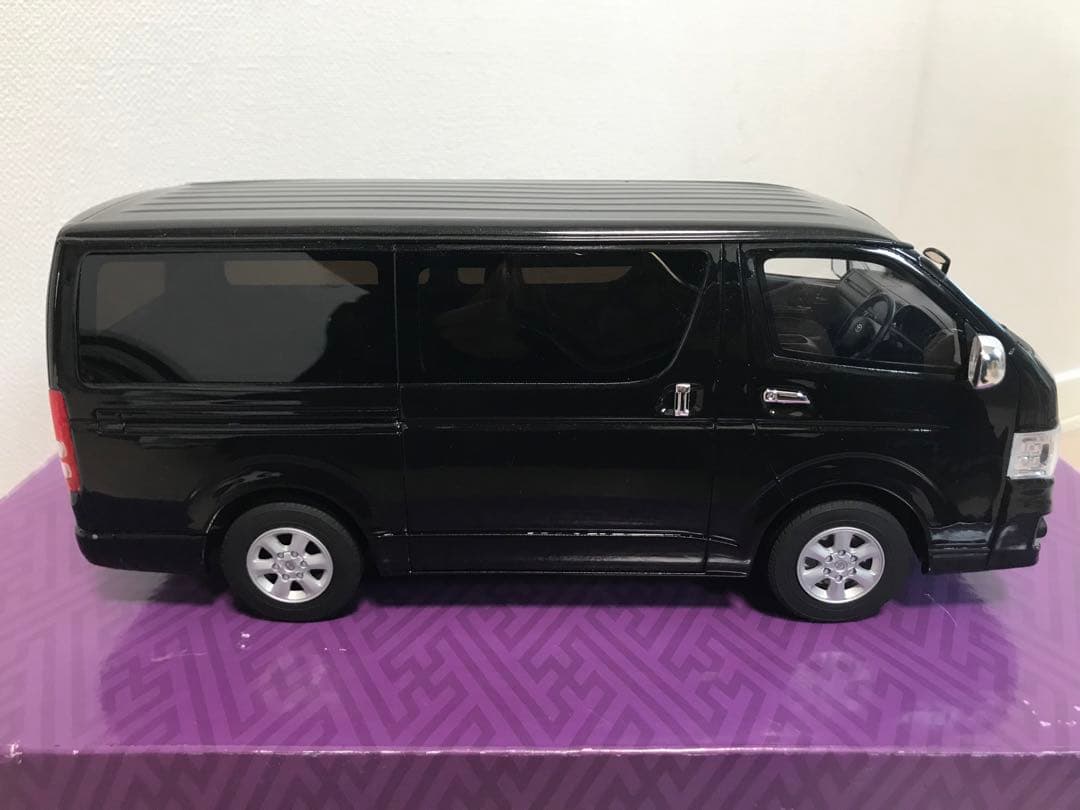 値下げ中　　samurai ハイエース　1/18