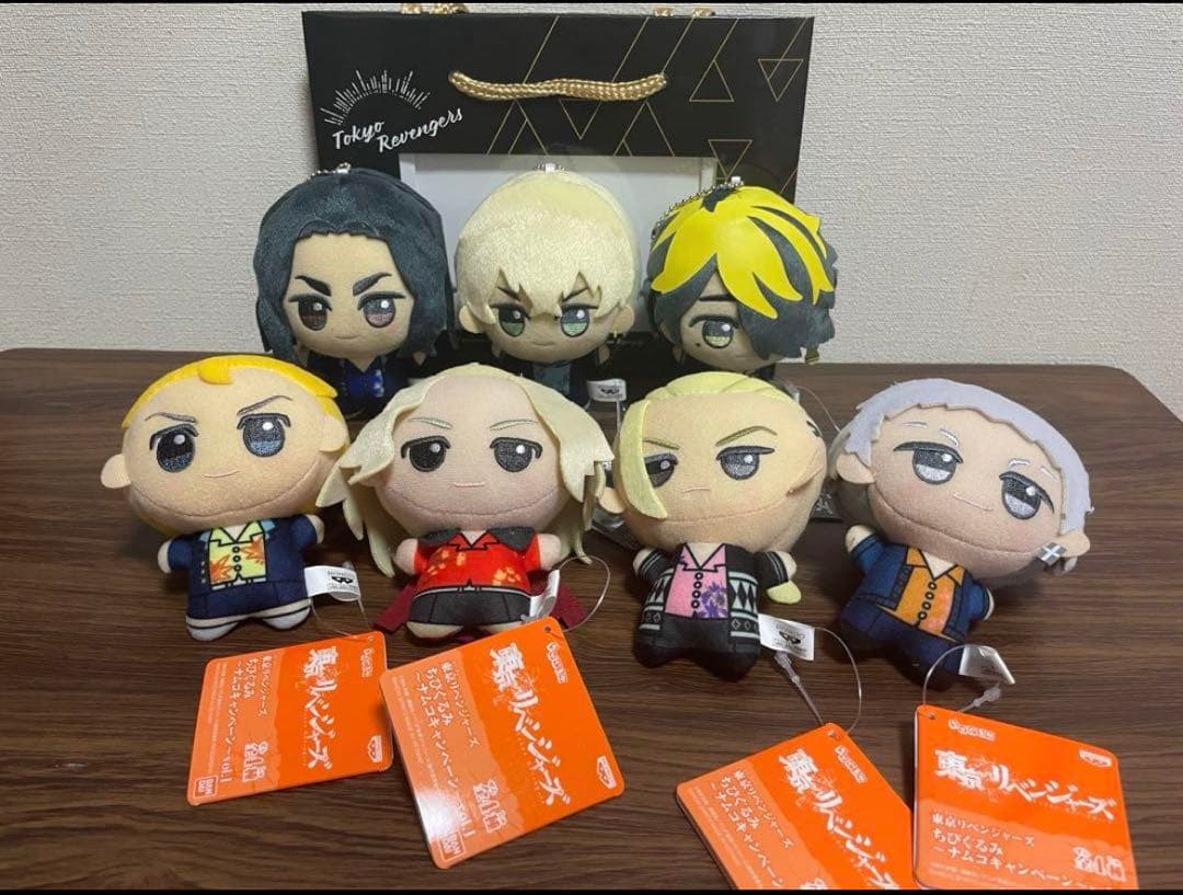 東京リベンジャーズ　ナムコ限定　セット　レア　非売品　缶バッチ　ぬいぐるみ